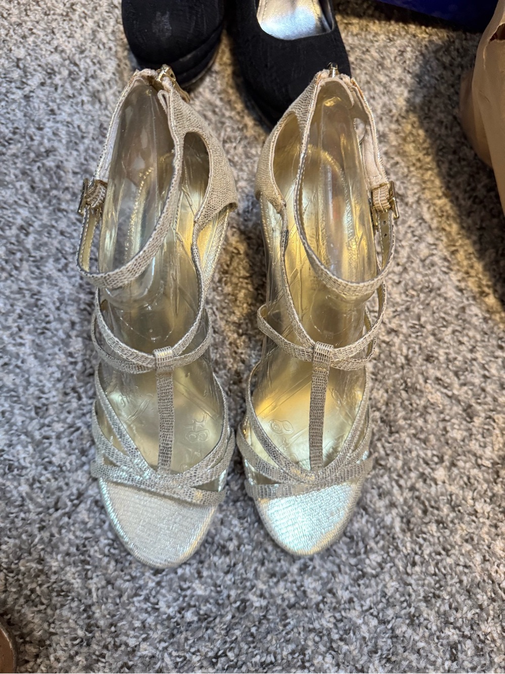 Gold High Heels size 8.5